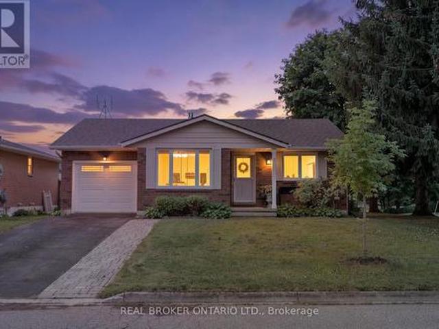 2 Normandy Court, Norfolk, ON, N0E 1Y0 house for sale | Listing ID X13560 | Royal LePage