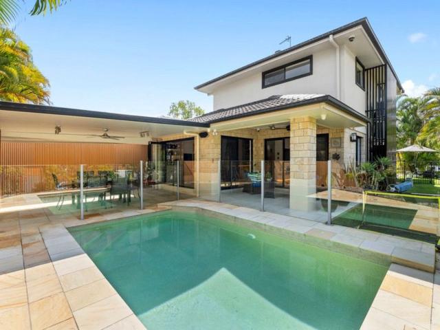 2 Oxford Court, Robina, QLD 4226