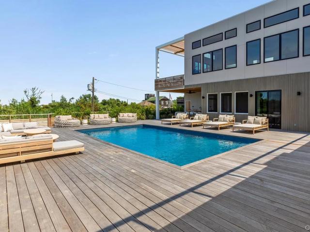 2 Ocean Bay Boulevard