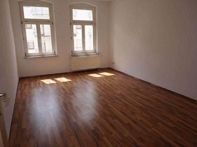 2. OG / Balkon und Laminat / neue EBK ab 1.9. mögl. Whg. frei ab 1.8.26