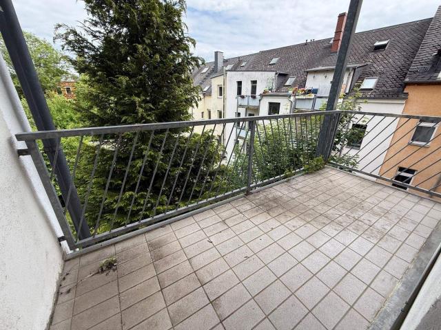 2. OG / helle WohnrÃ¤ume / Balkon u.v.m