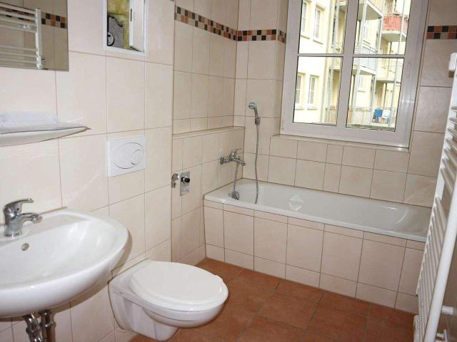 2. OG / TOP Whg. / wg gerecht. Bad mit Fenster u.v.m