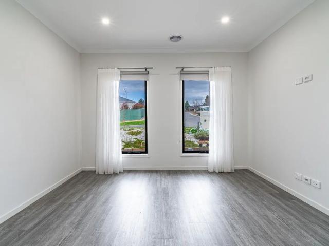 2 Orville Way