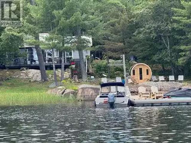 2 A22 Island, The Archipelago Archipelago North, ON, P0G 1K0.