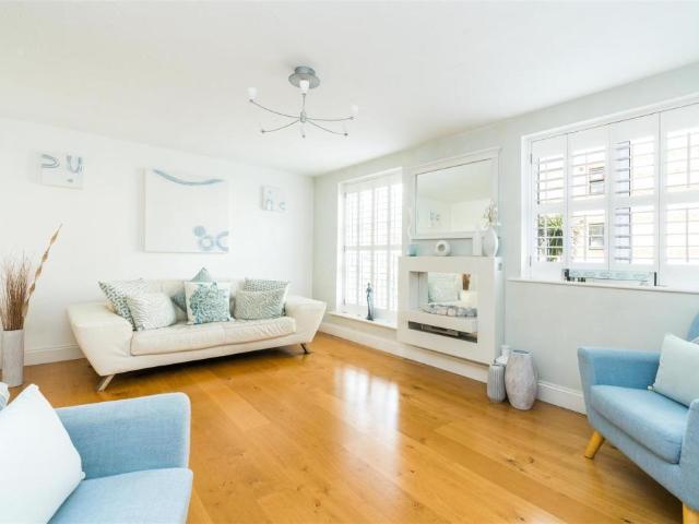 2 Aurora Point Plough Way, London, SE16 7DW, United Kingdom | 4 bed house for rent #134396866 | Rentberry