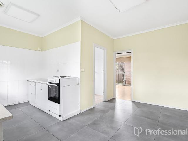 2 Allanby GroveBentleigh East VIC 3165, Australia