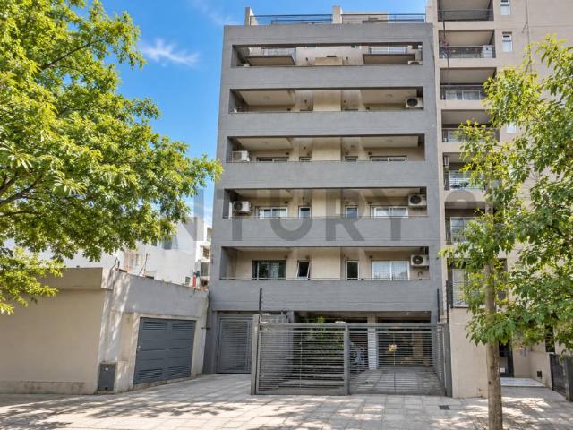 2 ambientes con balcón a 3 cuadras de la estación Castelar