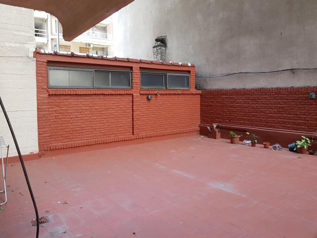 2 ambientes con patio