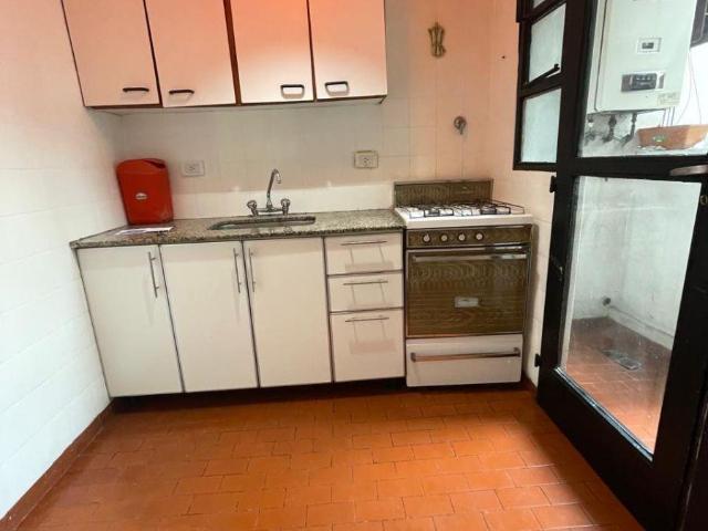 2 ambientes lateral con baulera