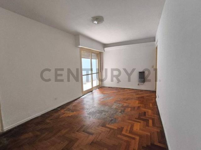 2 AMBIENTES LATERAL CON PATIO – VILLA DEL PARQUE