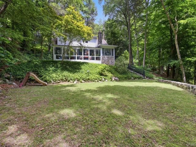 2 Anton Place