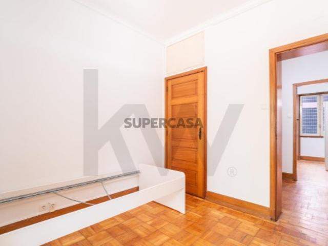 2 Apartamentos T8 + Piso Independente | 3 Garagens | Coimbra