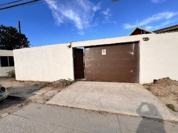 2 APARTMENTS FOR RENT IN ARBOLEDAS TWO BLOCKS FROM THE FAST ROAD