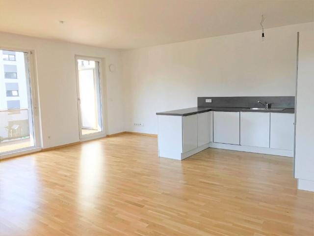 2 Balkone, 3 Zimmer und 1 Küche inkl. EBK ! Moderne 3 Zimmer Wohnung zum Wohlfühlen