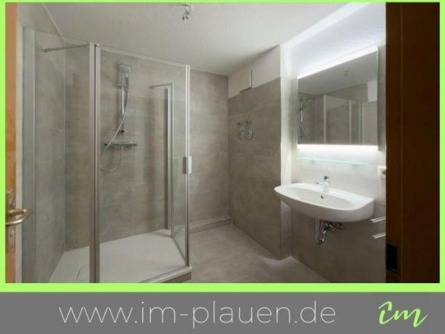 2 Balkone – Neues Badezimmer | Garage – offene Küche | 3 Zimmer Wohnung Plauen Neundorf