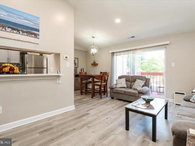 2 Banyan Wood Court # 304