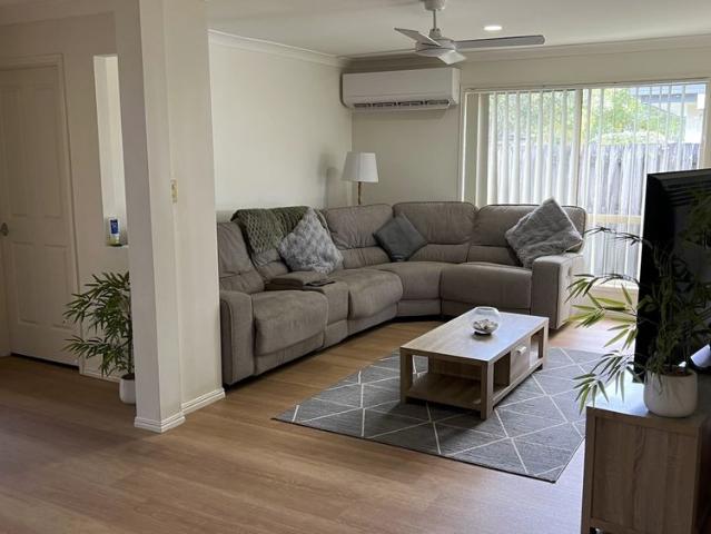2 Barbie Ave, Varsity Lakes, QLD 4227