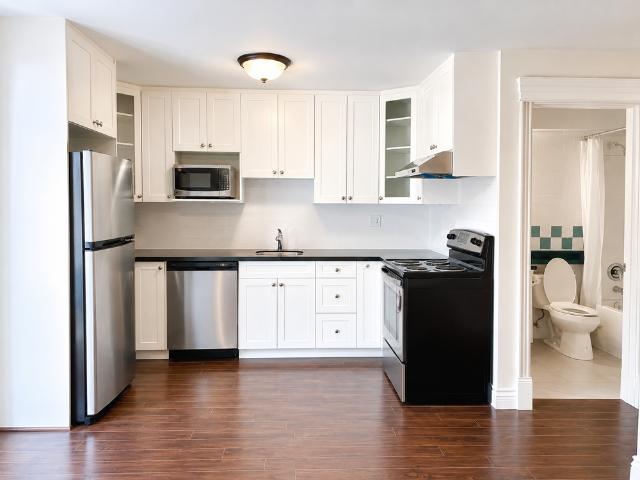 2 bd House for Rent in Vancouver, BC