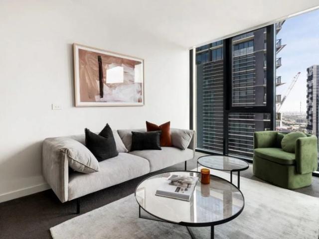 2 BED 1 BATH, 1 CAR, UN FURNISHED, NO SHORT TERM OPERATORS