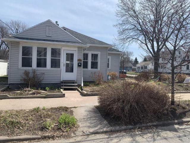 2 bed || 1 bath || 792sqft!