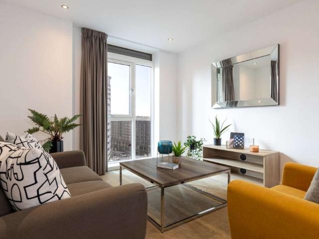 2 BED 1 BATH APARTMENT | AVAILABLE NOW | IN HIGH DEMAND | PARKING AVAILABLE | PRIME LOCATION | 24 HOUR CONCIERGE | RESIDENTS GYM