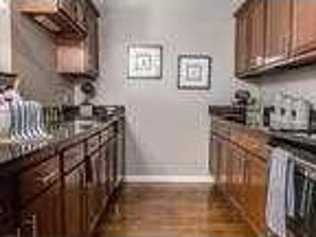 2 Bed 1 Bath Available $1735/Mo