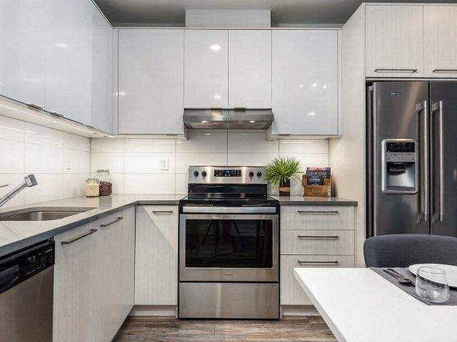 2 Bed 1 Bath D 8025 8035 Saint Laurent Boulevard, Brossard