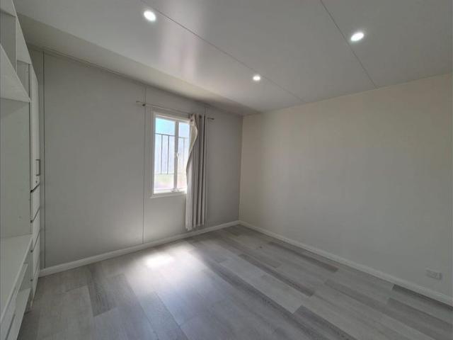 2 Bed, 1 Bath Flat w/ water & internet included!
