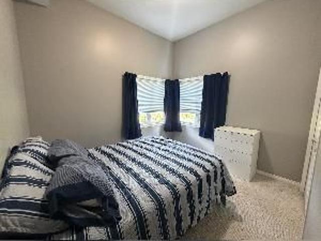 2 Bed 1 Bath Furnished Unit In Southfort Manor!