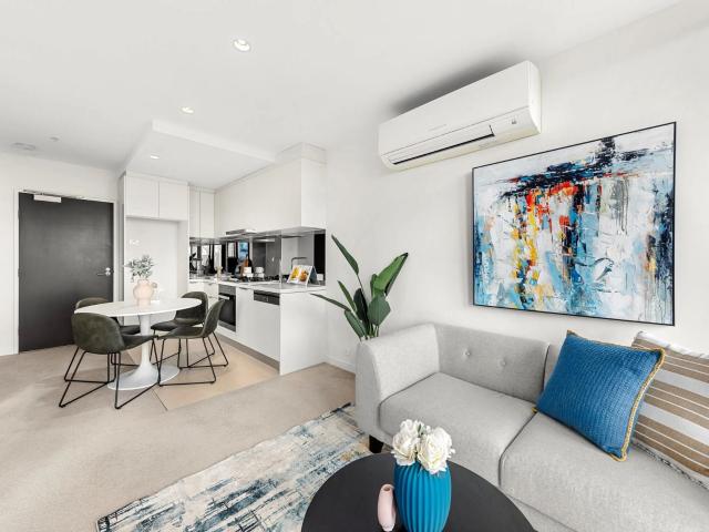 2 BED 1 BATH, UN FURNISHED, NO SHORT TERM OPERATORS