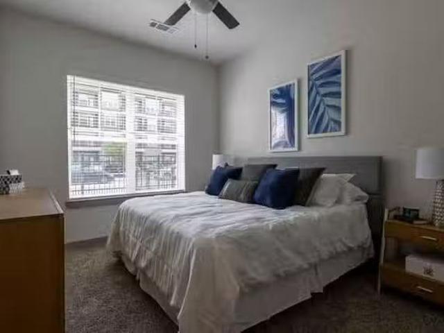 2 Bed 2 Bath