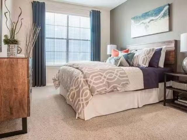 2 Bed 2 Bath