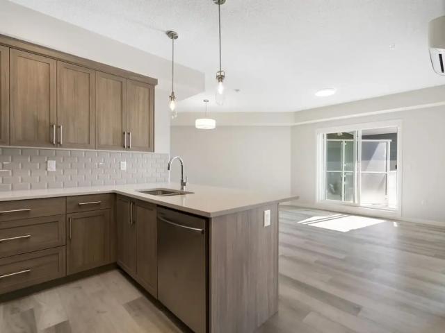 2 Bed / 2 Bath / 2 U.G. Parking / 2 Lockers / Air Conditioning / OCT RENT WAIVED — 2 Bedrooms Condo Unit