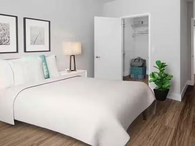 2 Bed 2 Bath