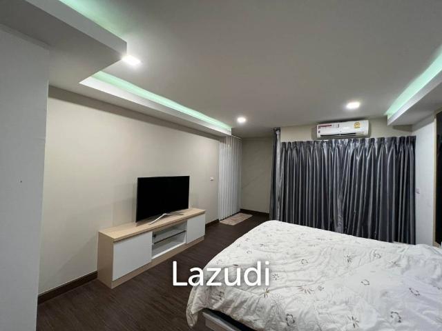 2 Bed 2 Bath 36.55 Sqm. The Royal Hill Sammuk
