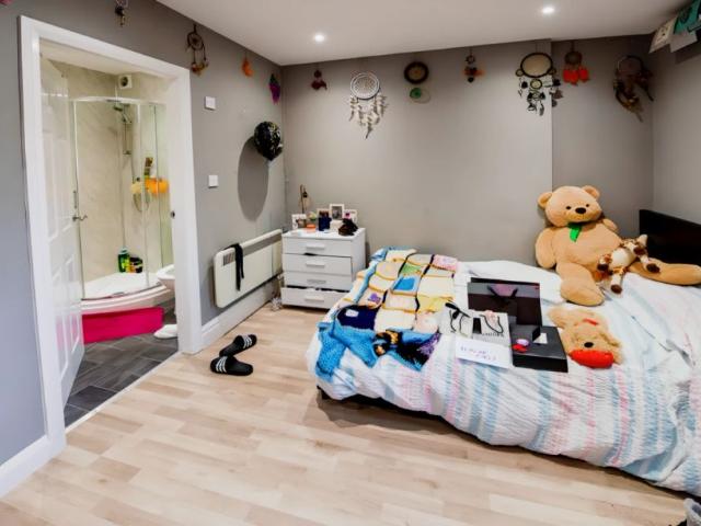 2 Bed 2 Bath