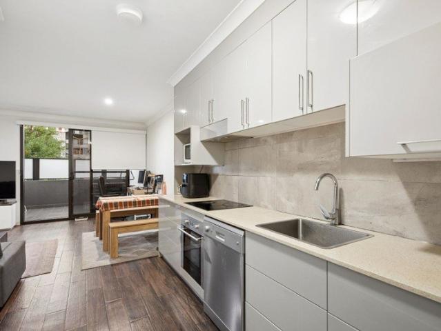 2 Bed 2 Bath Apartment in Stylish Complex of only 10 Units