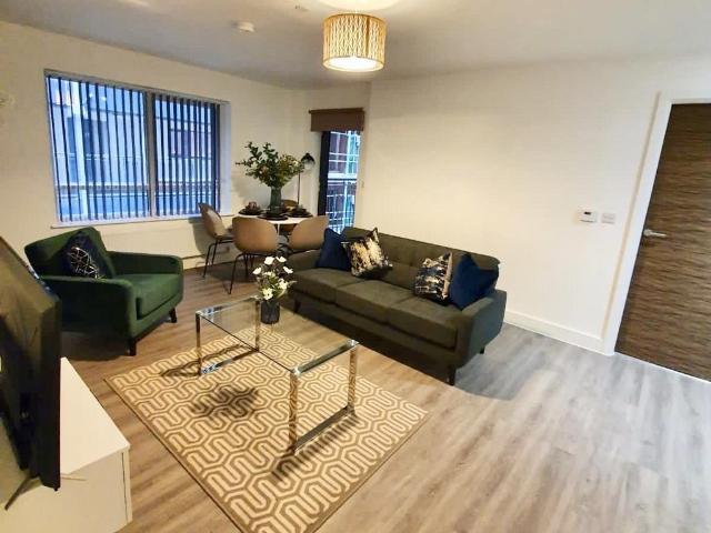 2 bed 2 bath Apartment in the Baltic. 2 bed apartment to rent £1,150 pcm £265 pw
