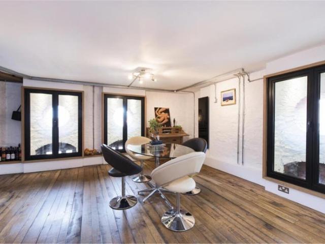 2 Bed, 2 Bath Apartment – The Granary, Bristol BS1