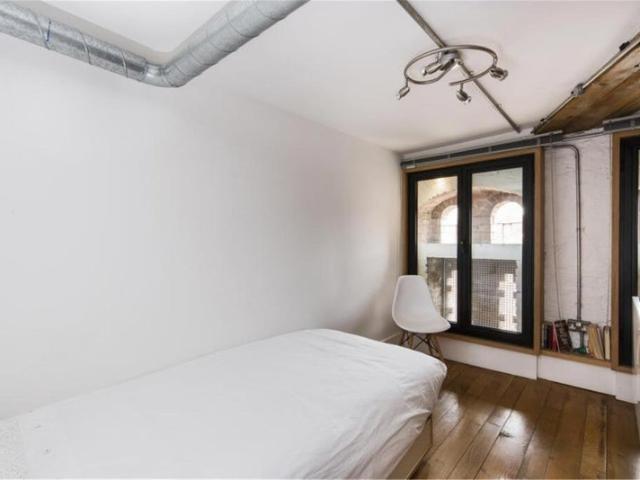 2 Bed, 2 Bath Apartment – The Granary, Bristol BS1