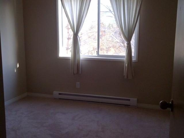 2 Bed 2 Bath – DeMontreuil Court