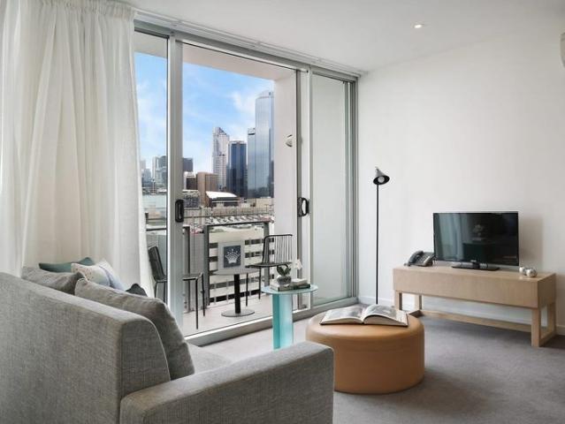2 BED 2 BATH, FURNISHED, NO SHORT TERM OPERATORS
