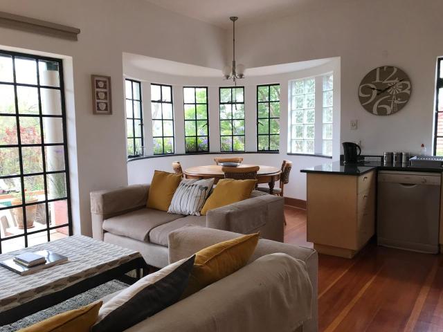 2 Bed 2 Bath Furnished Cottage Observatory, Johannesburg