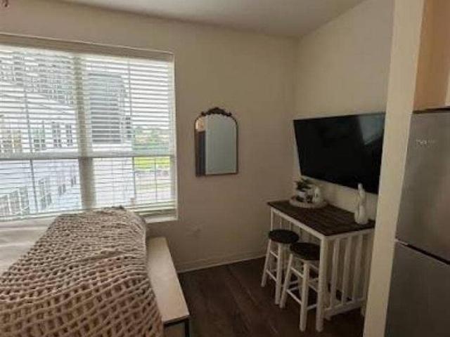 2 bed 2 bath lease available!