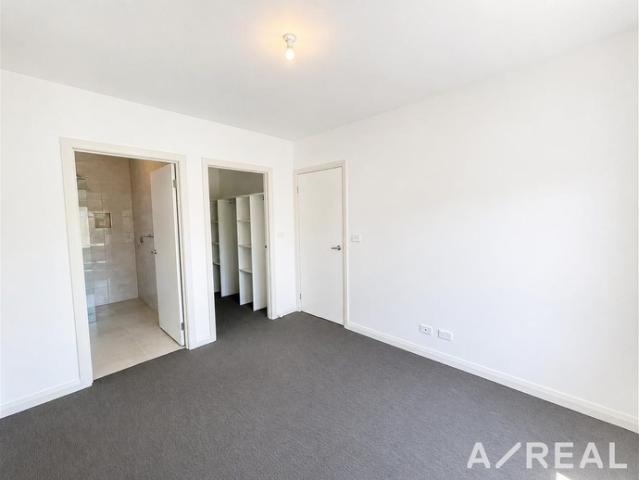 2 bed, 2 bath plus study!