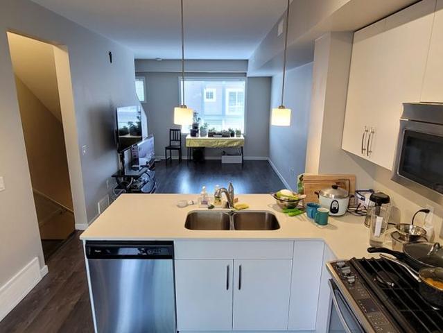 2 bed 2 bath with garage at Brighton in the Mission