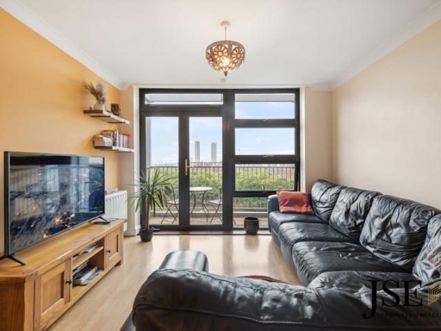 2 Bed, 2 Bathroom Flat, Maltings Close, E3