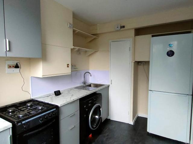 2 Bed 2Nd Floor Flat Near Woolwich Arsenal Stn
