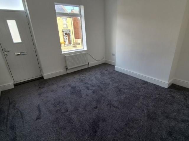 2 bed Terraced To Let