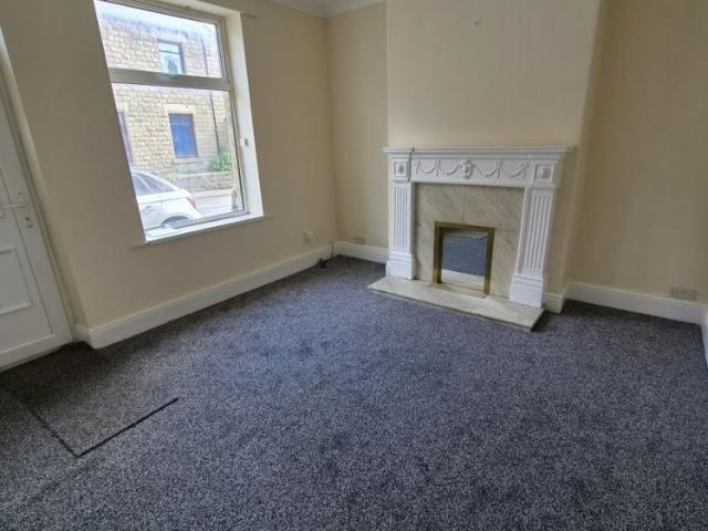 2 bed Terraced To Let